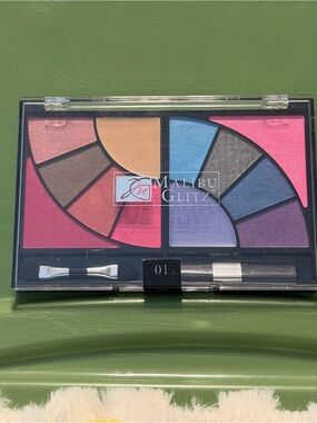 Vibrant Pink & Blue Eyeshadow Palette